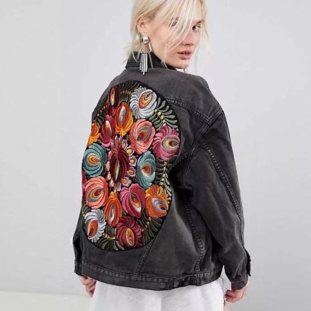 NWT Boho Embroidered Distressed Denim Jacket size Small